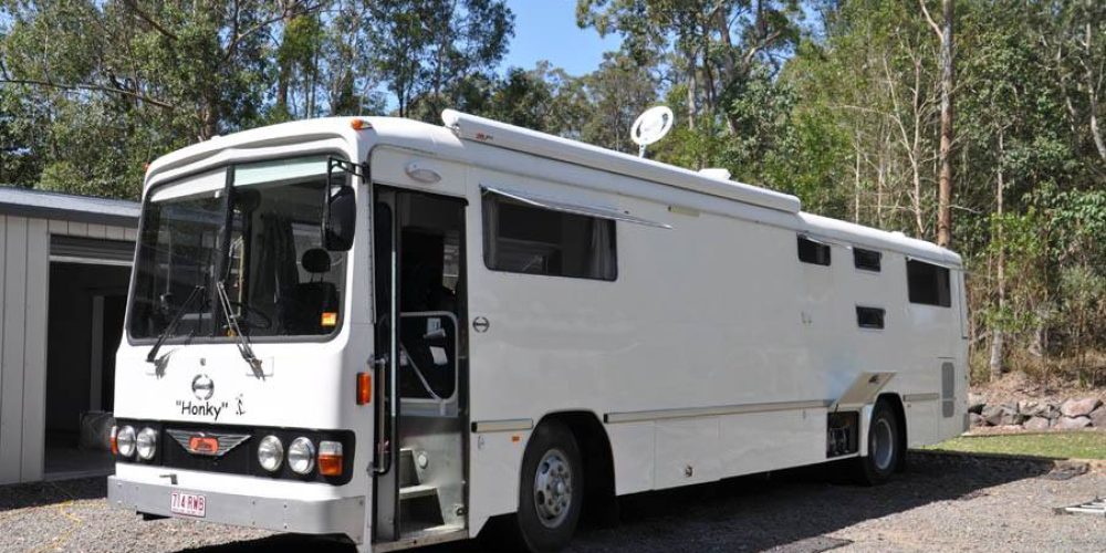 The Beginning With Honky The Bus